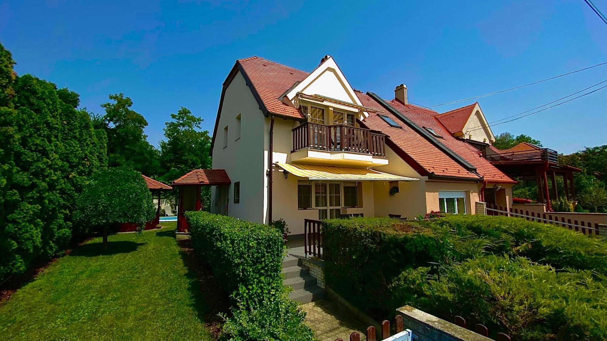 Szepkilatas Vendeghaz Villa Balatonfuzfo Exterior photo