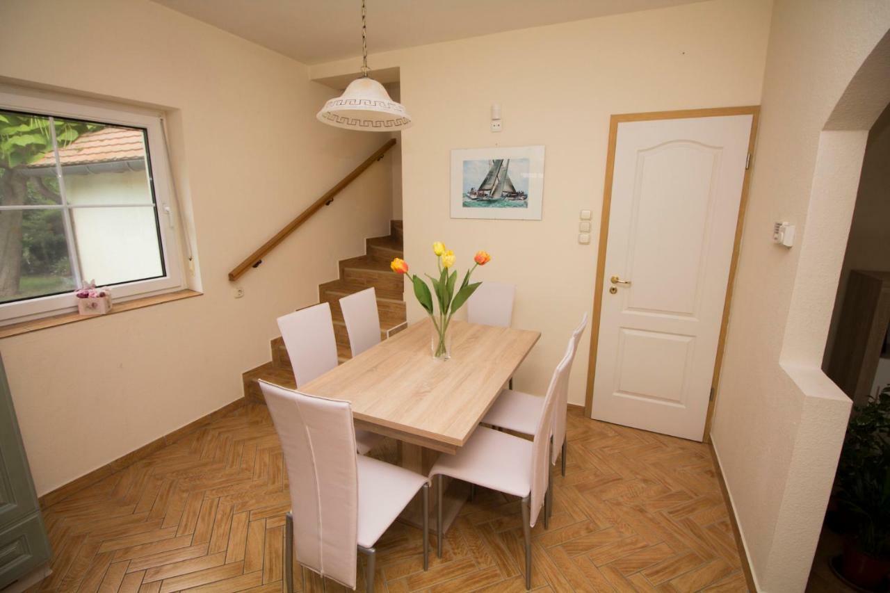 Szepkilatas Vendeghaz Villa Balatonfuzfo Exterior photo